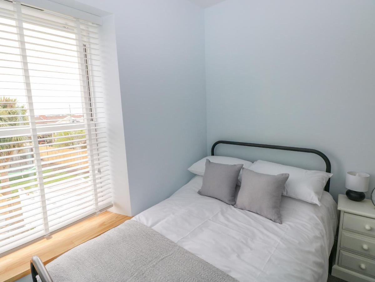 54 Pencoed Road Villa Burry Port Buitenkant foto