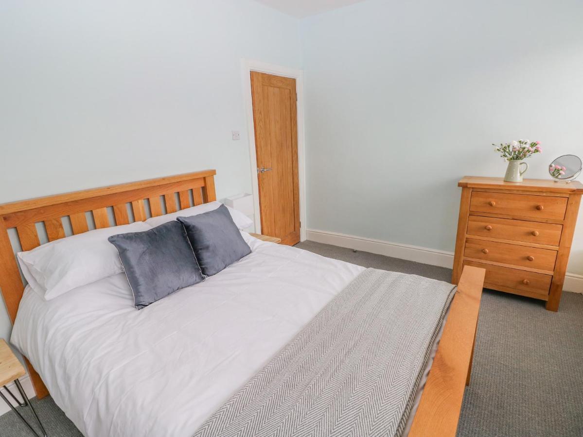54 Pencoed Road Villa Burry Port Buitenkant foto